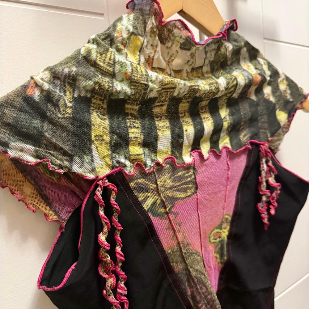 Rare mesh/corset style women’s vintage top - Picture 4 of 6